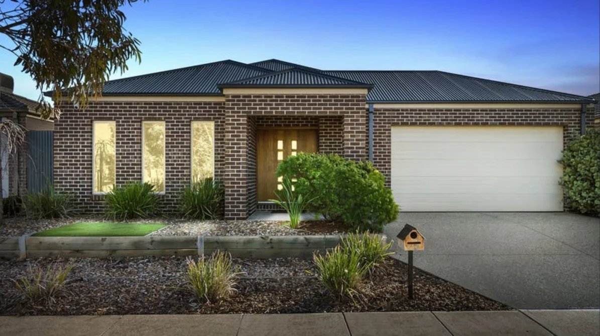 19 Blue Gum Drive, Brookfield VIC 3338