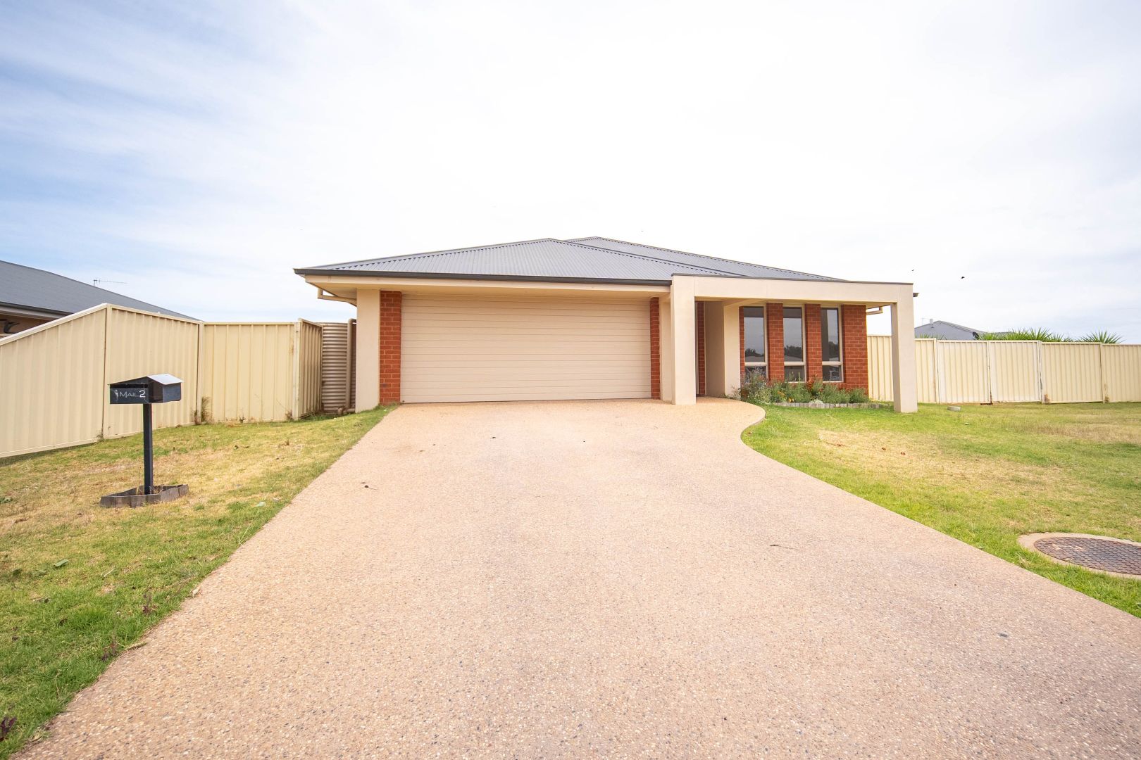 2 Lake Paddock Drive, Leeton NSW 2705, Image 2