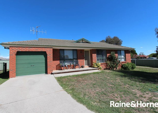 8 Charles Place, Kelso NSW 2795