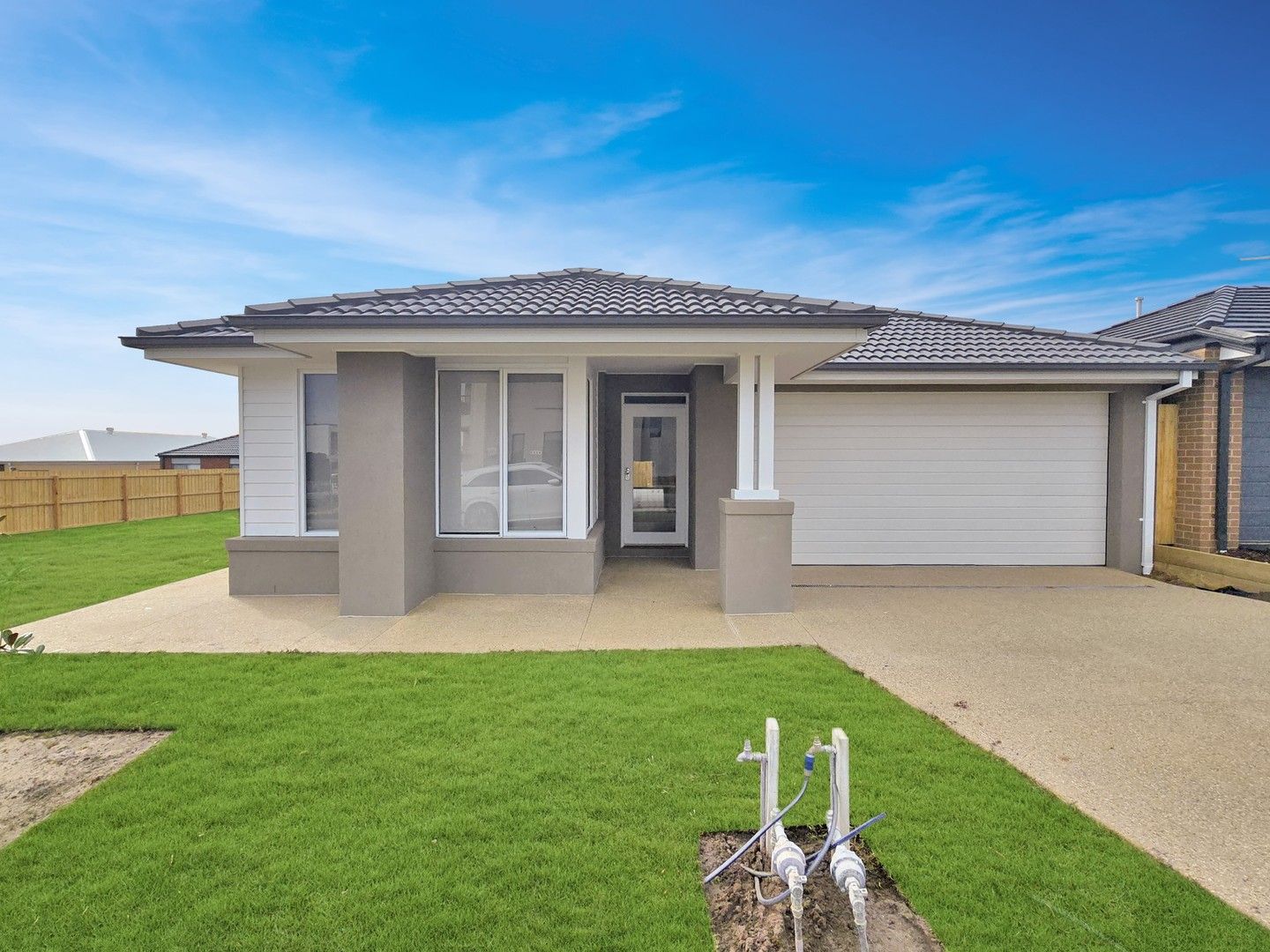 4 bedrooms House in 13 Robe Drive MOUNT DUNEED VIC, 3217