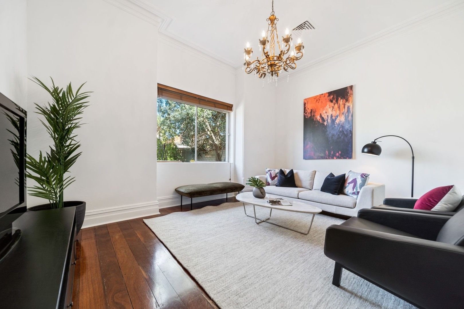 3 bedrooms House in 79 Guildford Road MOUNT LAWLEY WA, 6050