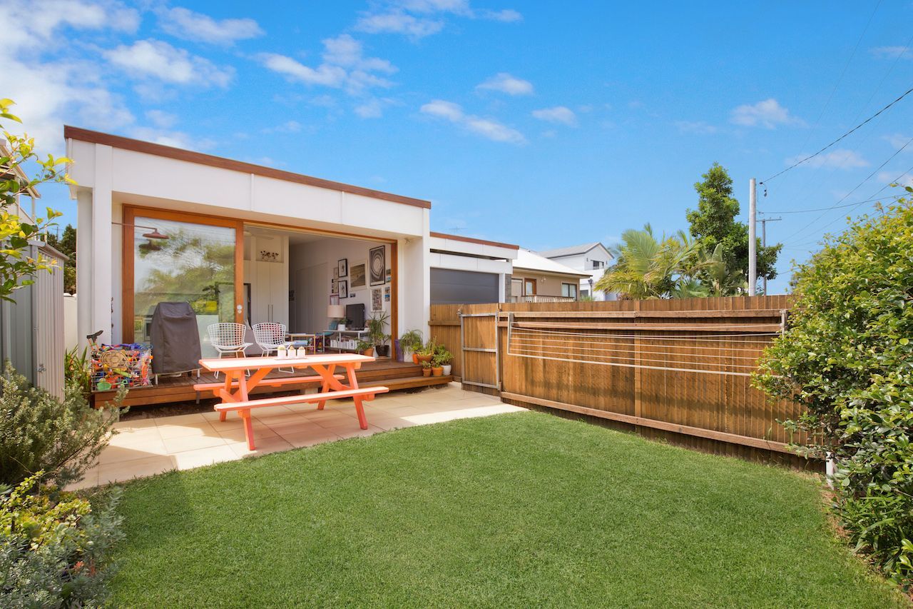 2 bedrooms Apartment / Unit / Flat in 1/178 Pitt Road NORTH CURL CURL NSW, 2099