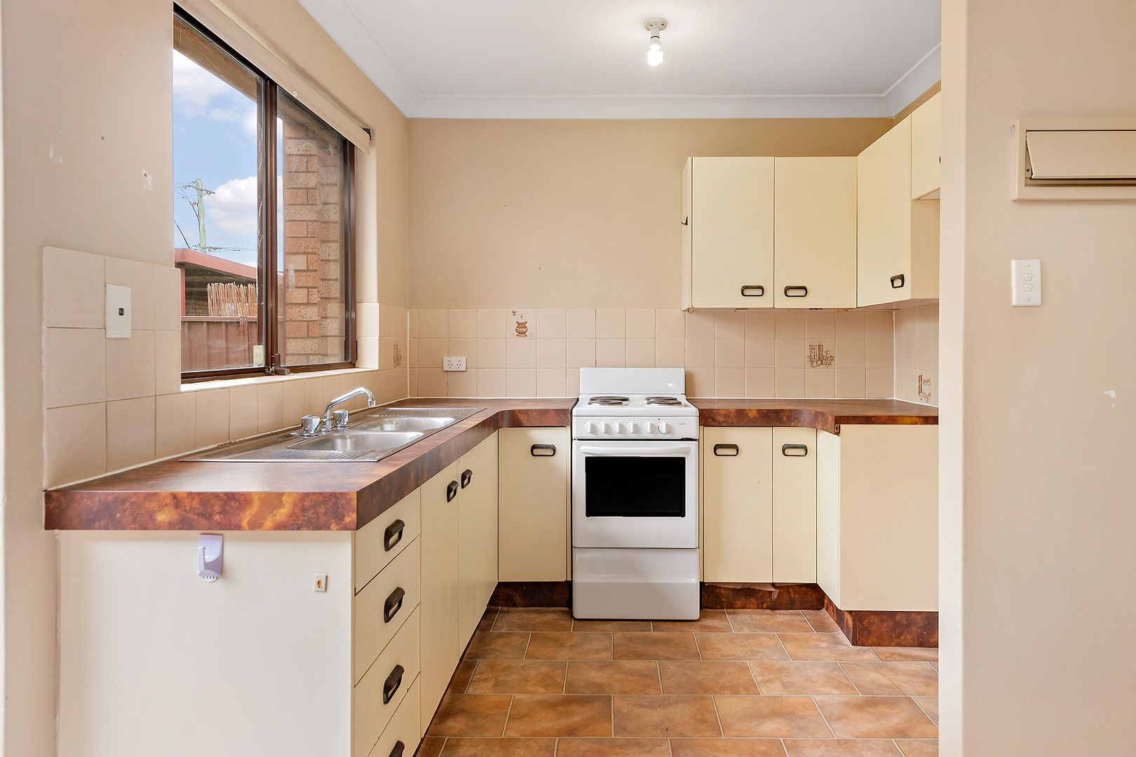 13/51-53 Carlisle Street, Ingleburn NSW 2565, Image 2