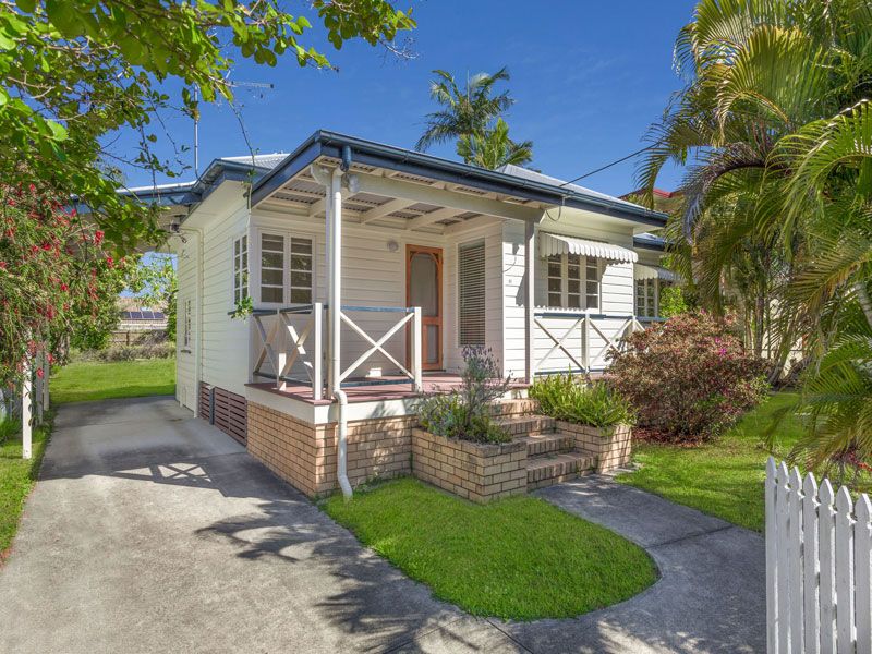 3 bedrooms House in 11 Gannon Avenue MANLY QLD, 4179