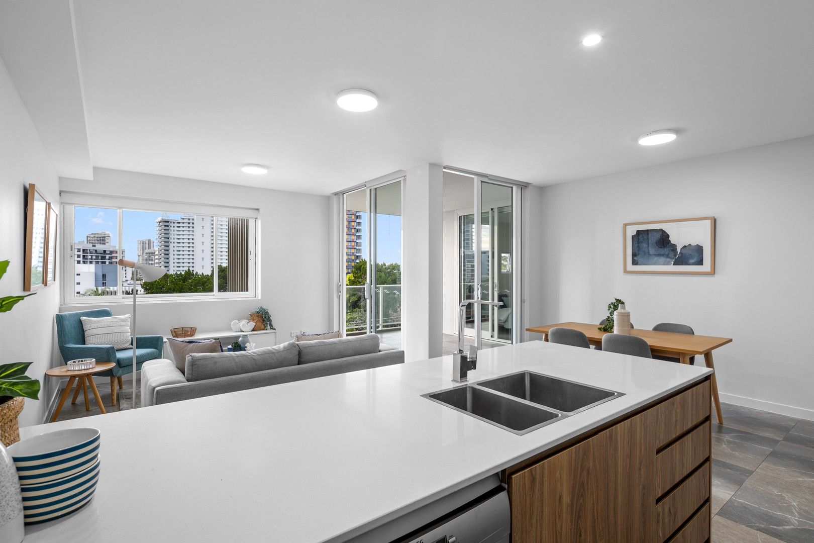 3 bedrooms Apartment / Unit / Flat in 403/8 Meron Street SOUTHPORT QLD, 4215