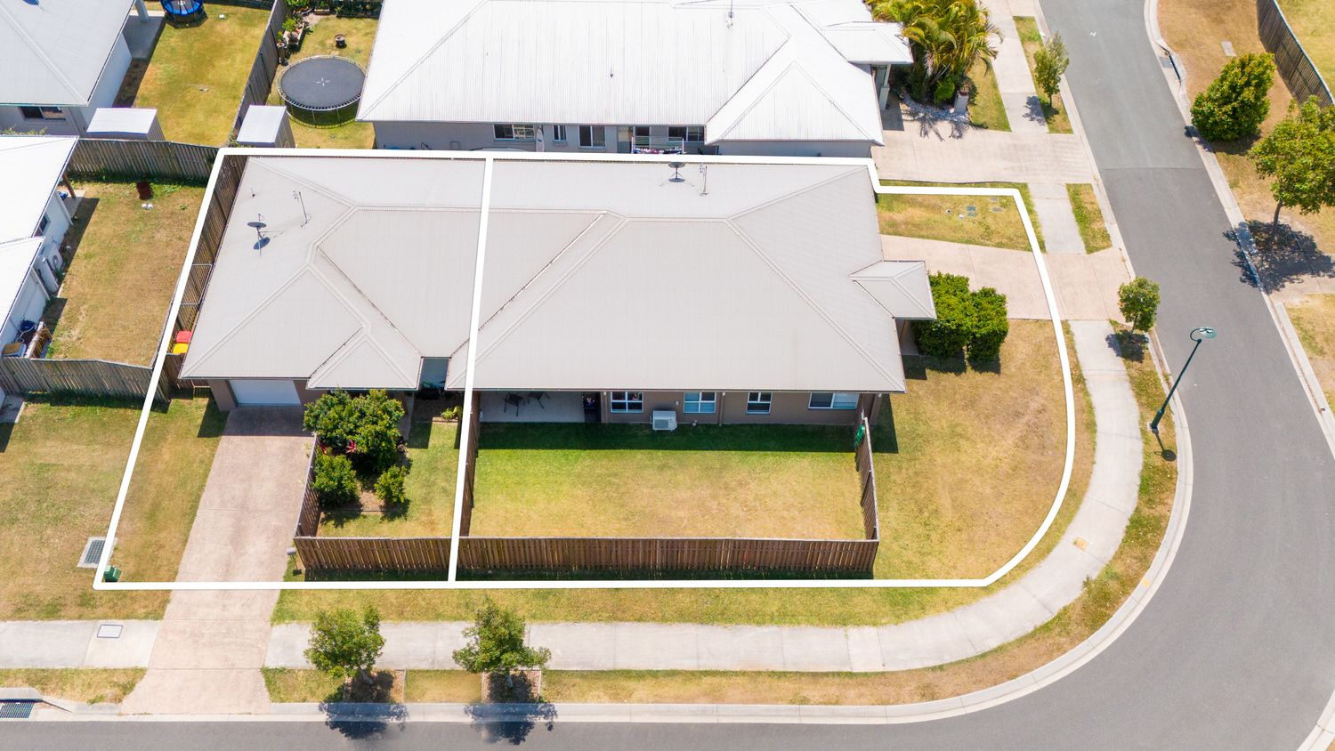 5 bedrooms House in 34 Bristlebird Circuit FOREST GLEN QLD, 4556