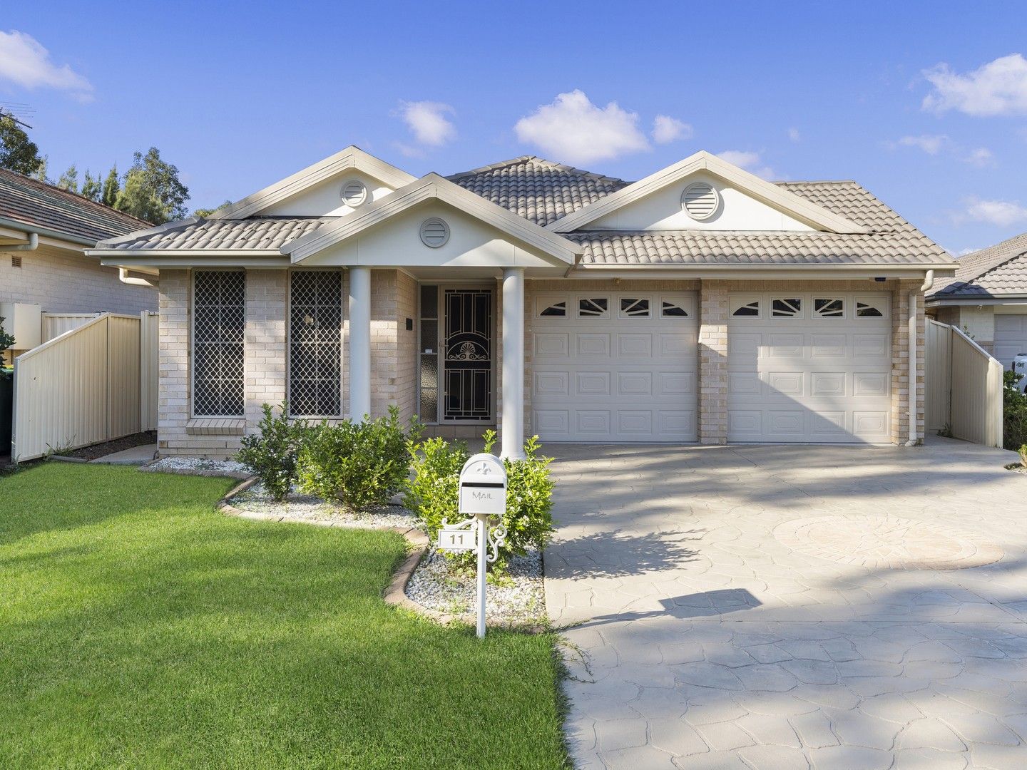 11 Henty Close, Prestons NSW 2170, Image 0