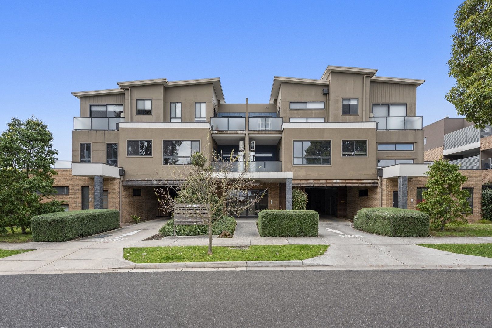1 bedrooms Apartment / Unit / Flat in 206/3-5 Birch Street BAYSWATER VIC, 3153