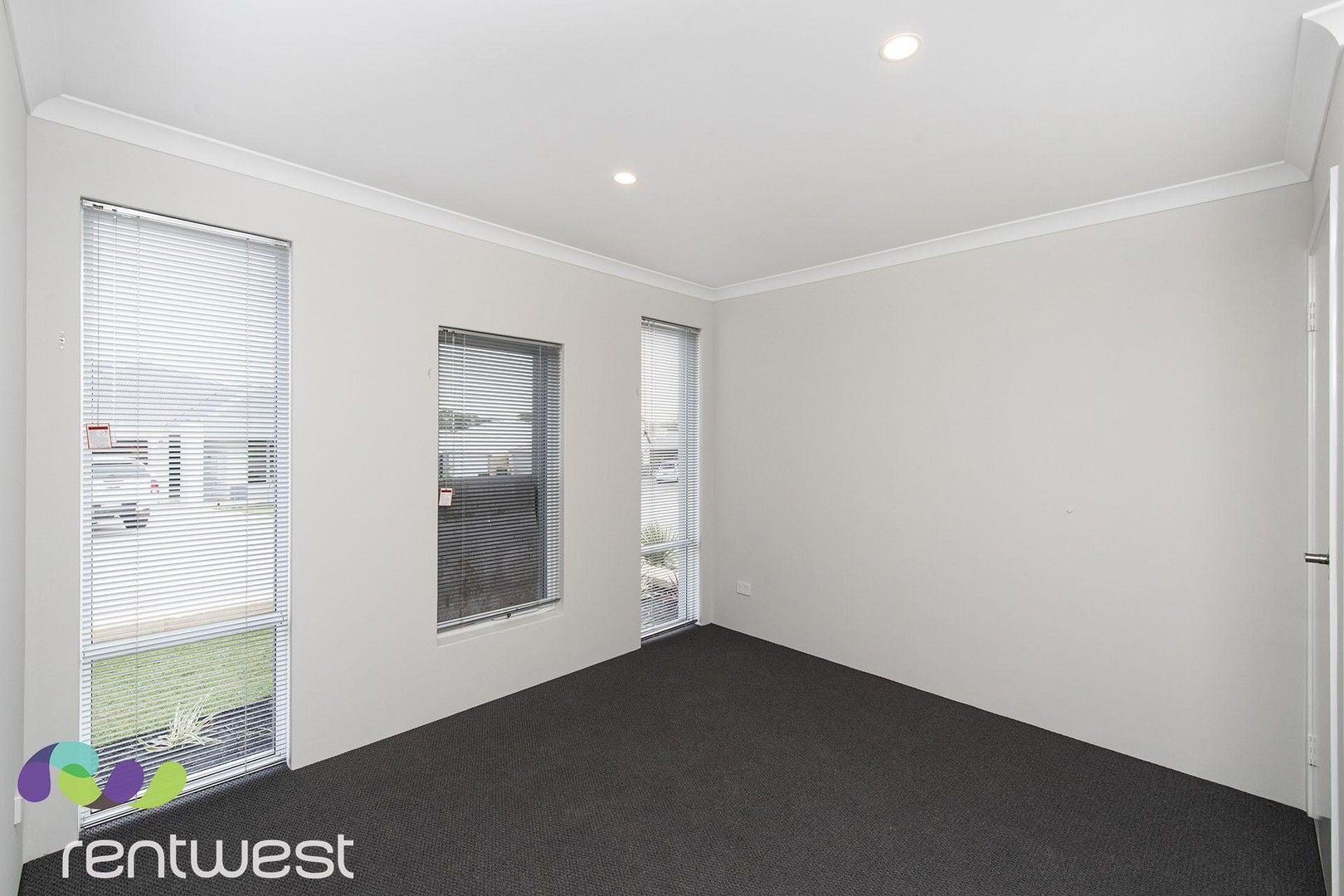 3 bedrooms Duplex in 23a Headingley Link MEADOW SPRINGS WA, 6210