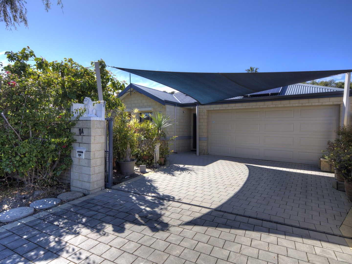 3 bedrooms House in 1A Jeanhulley Road HIGH WYCOMBE WA, 6057