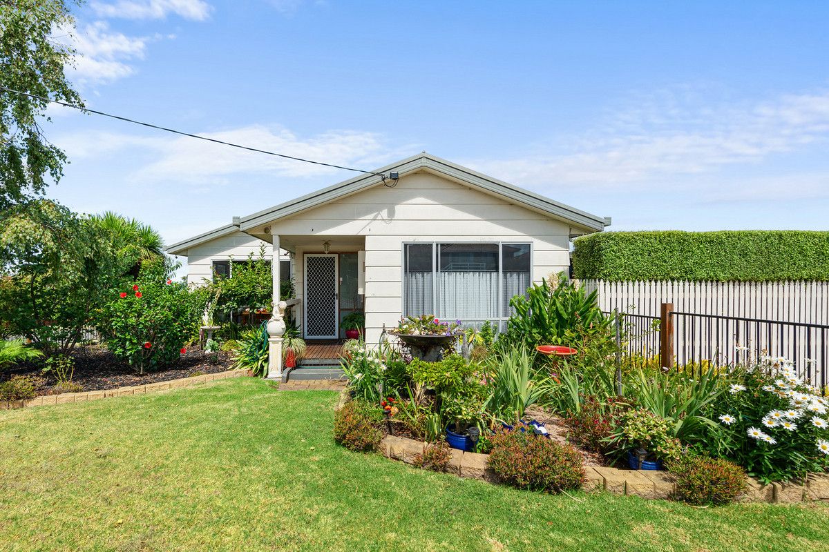 7 Bronsdon Street, Lakes Entrance VIC 3909, Image 1