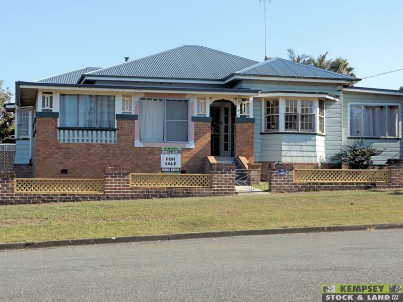 26 Wide Street Kempsey Nsw 2440 House For Sale Domain