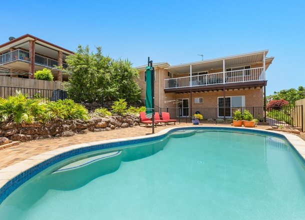 14 Champagne Drive, Tweed Heads South NSW 2486