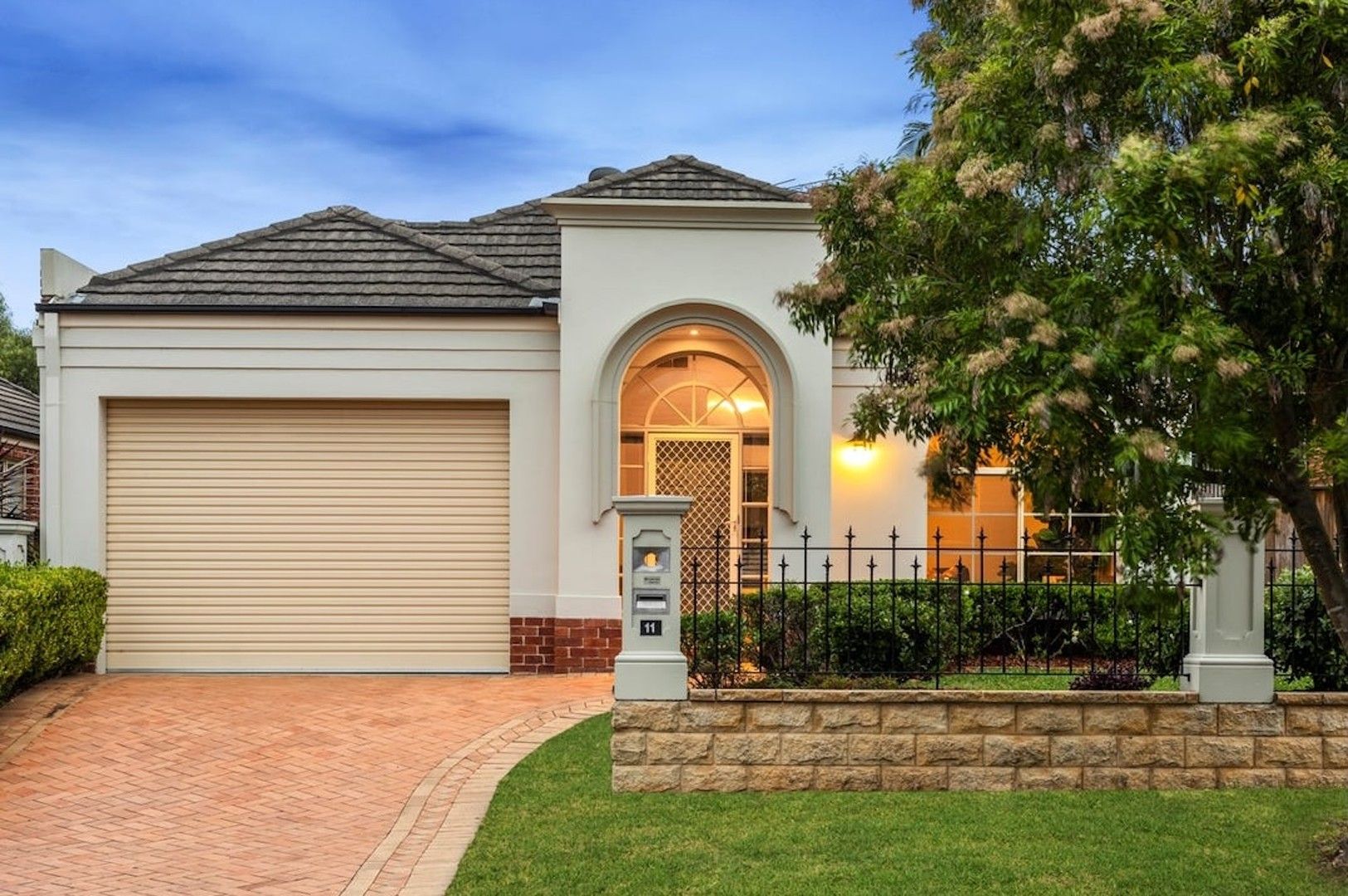3 bedrooms House in 11 Garnet Grove GLENWOOD NSW, 2768