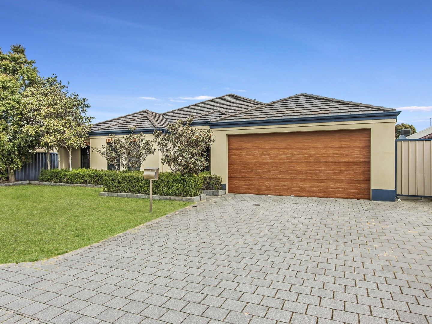 4 bedrooms House in 8 Thomasia Approach BALDIVIS WA, 6171