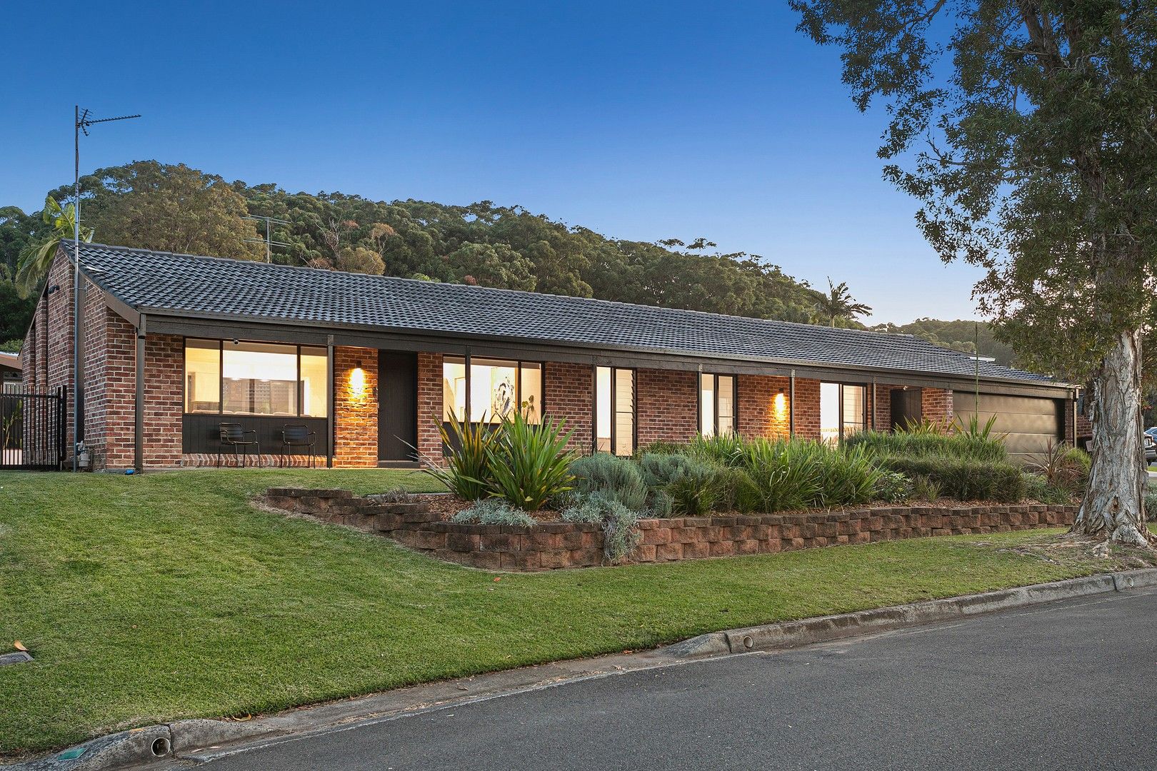 7 Blue Gum Place, Barrack Heights NSW 2528, Image 0
