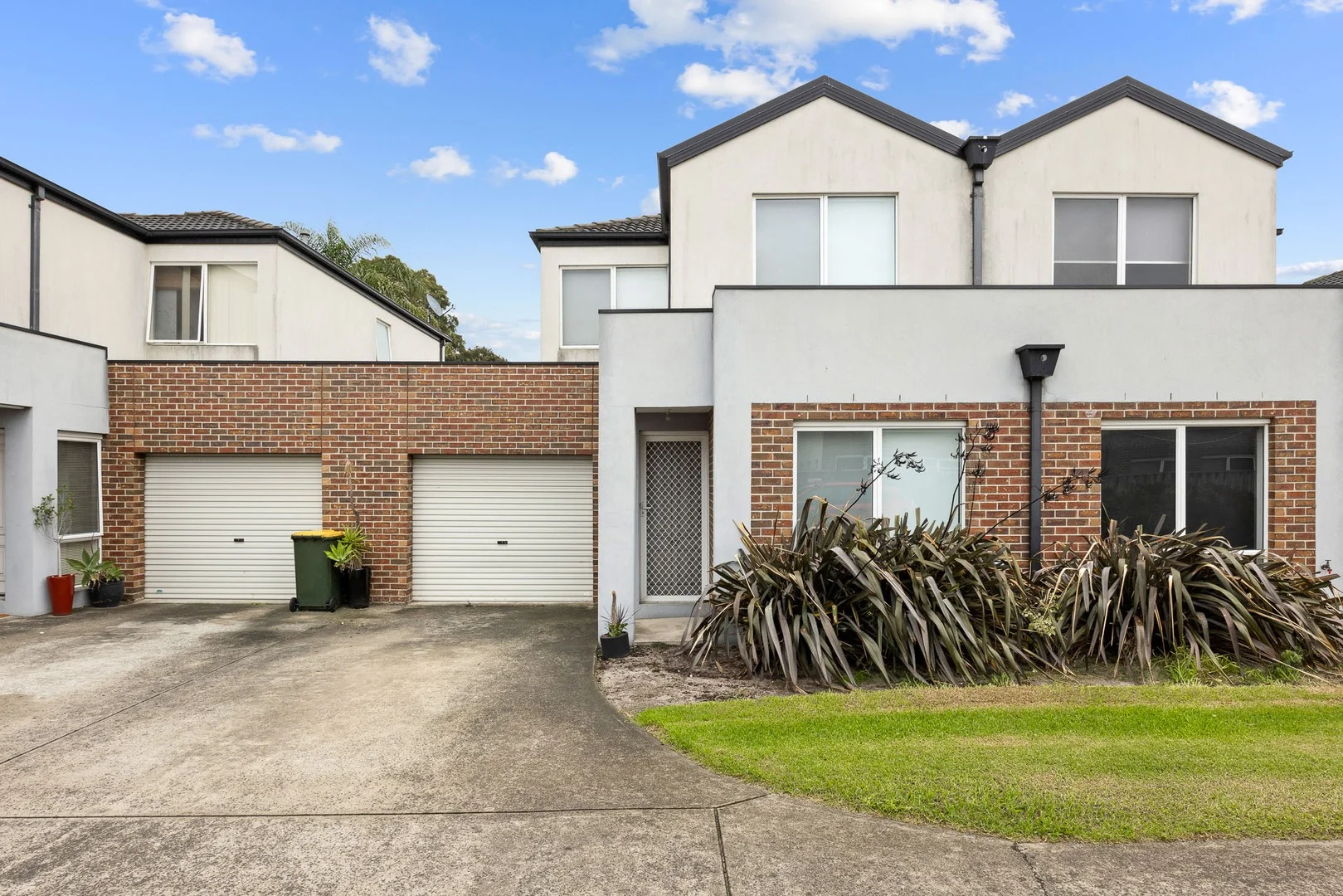 27/32 Lats Avenue, Carrum Downs VIC 3201