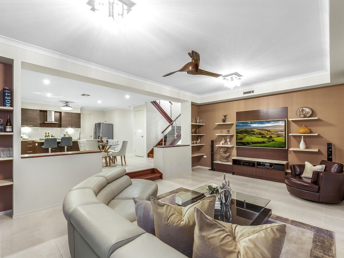 27 Staveley Close, Sinnamon Park QLD 4073, Image 0