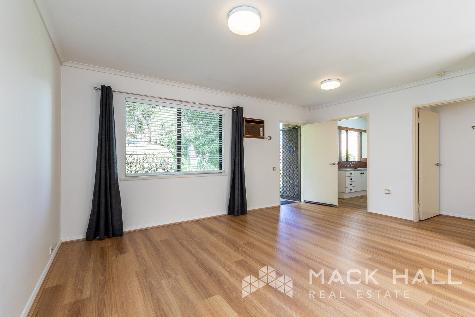 1 bedrooms Apartment / Unit / Flat in 5/4 Freshwater Parade CLAREMONT WA, 6010