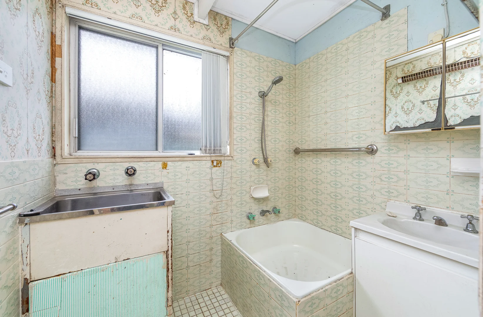 Additional image 9 of 32 Wadalba Avenue, Lake Haven NSW 2263