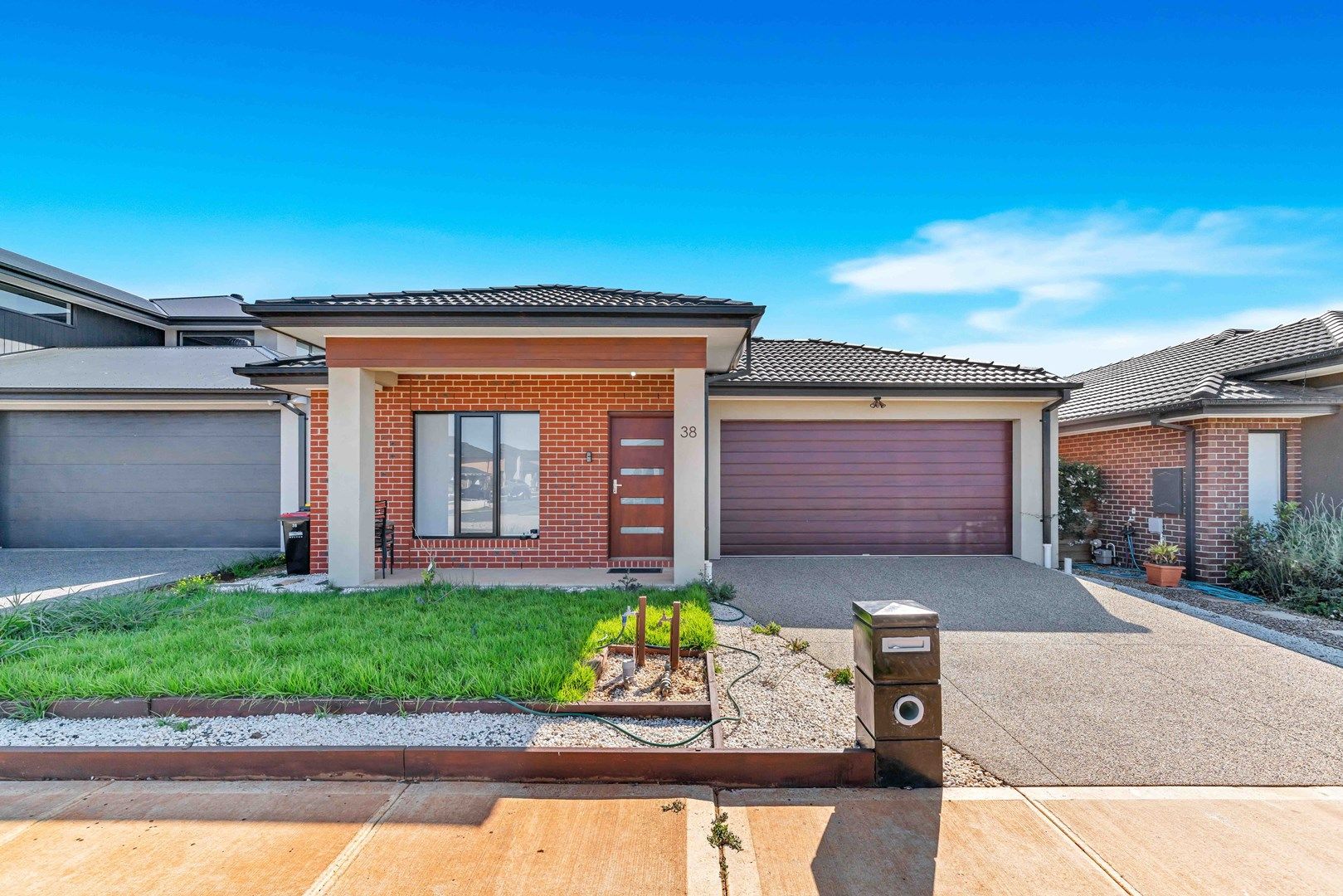 4 bedrooms House in 38 Dalwood Circuit AINTREE VIC, 3336