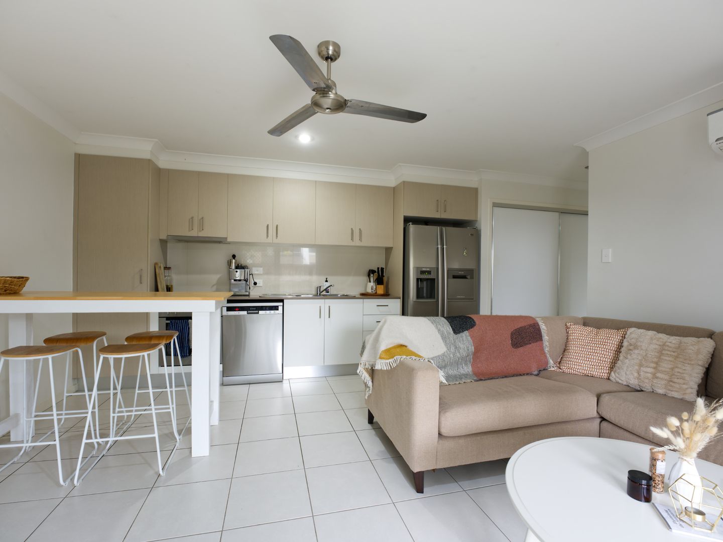 2/13 Hyssop Place, Springfield Lakes QLD 4300, Image 2