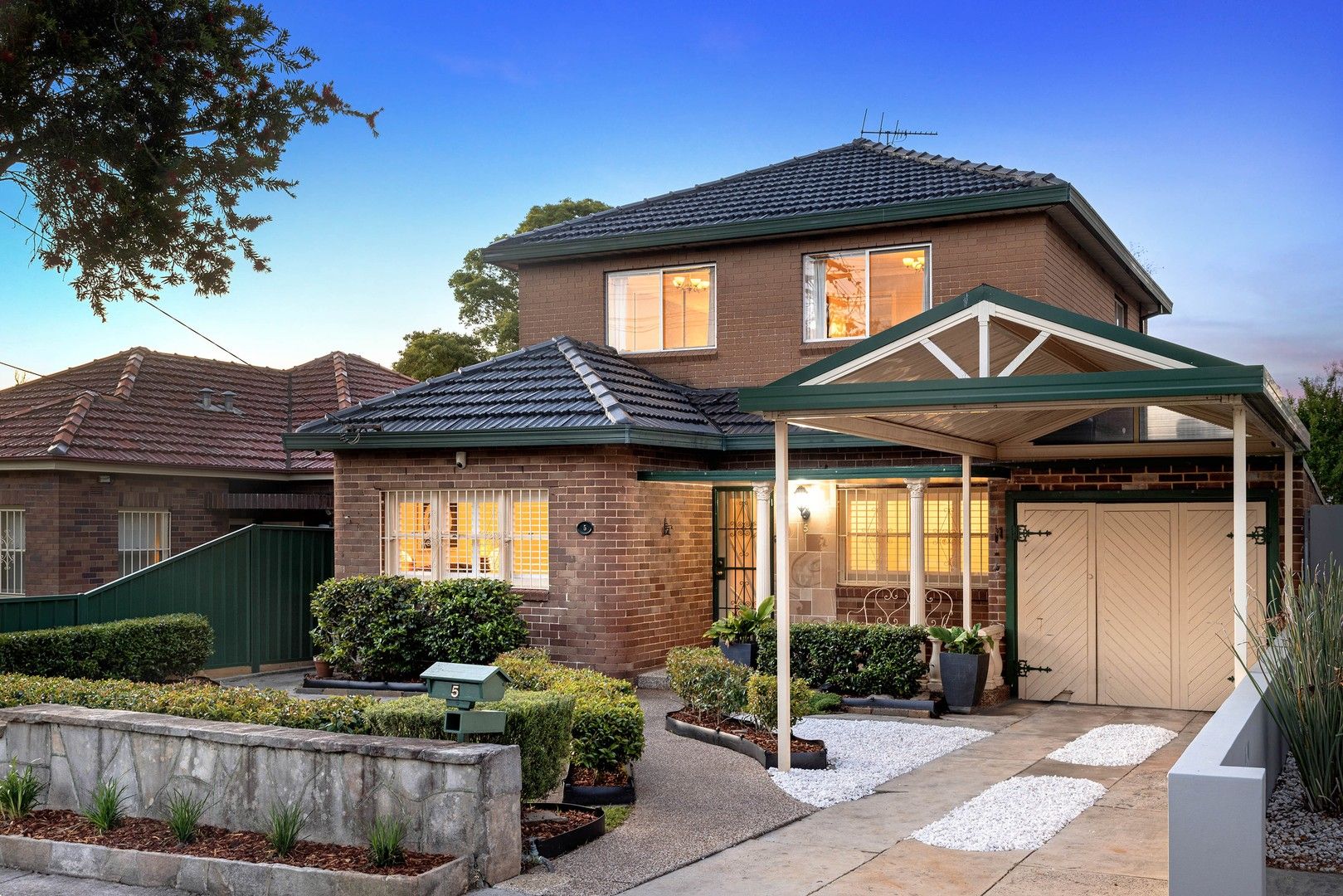 4 bedrooms House in 5 Douglas Street EARLWOOD NSW, 2206