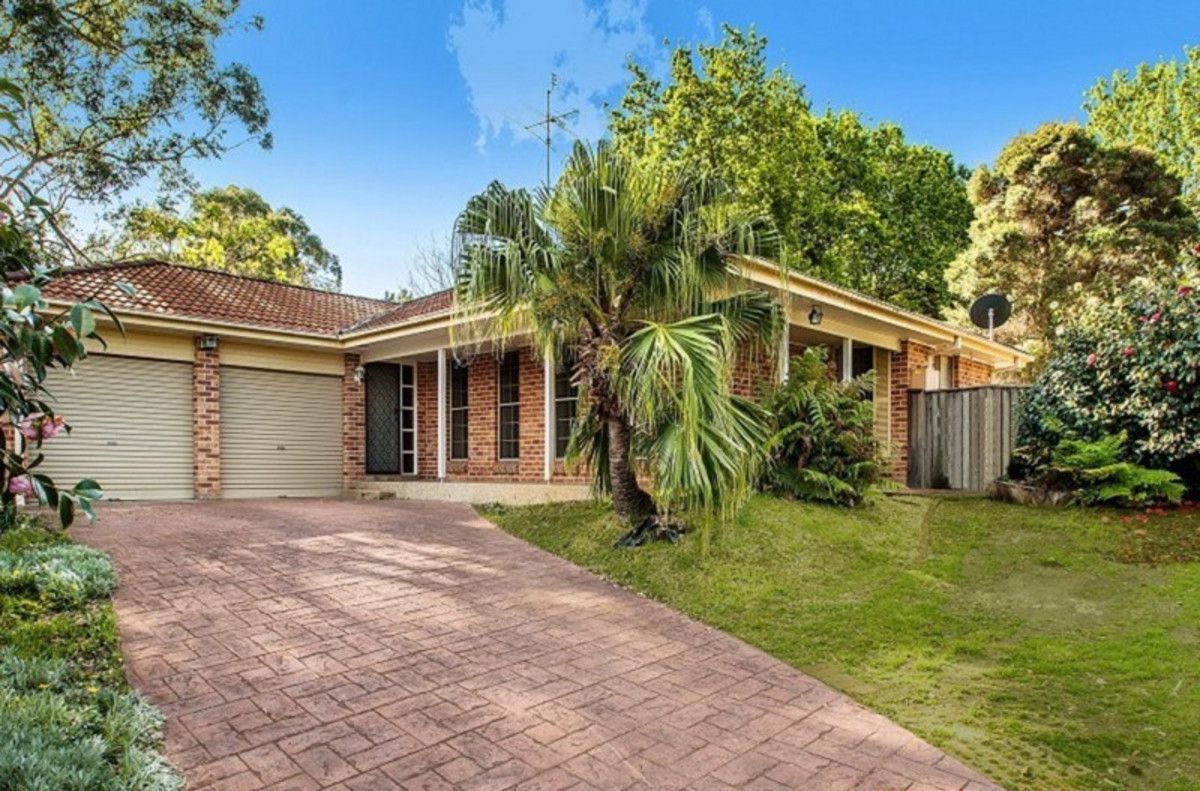 4 bedrooms House in 42 ORANGE Grove CASTLE HILL NSW, 2154