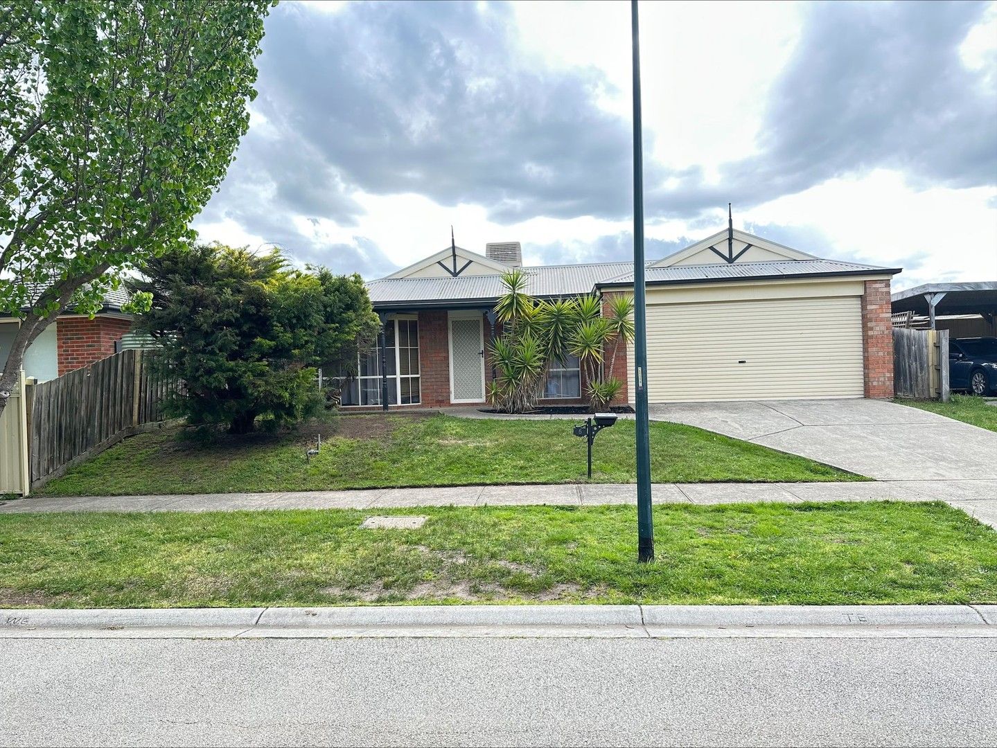 3 bedrooms House in 5 Genoa Way CRANBOURNE WEST VIC, 3977