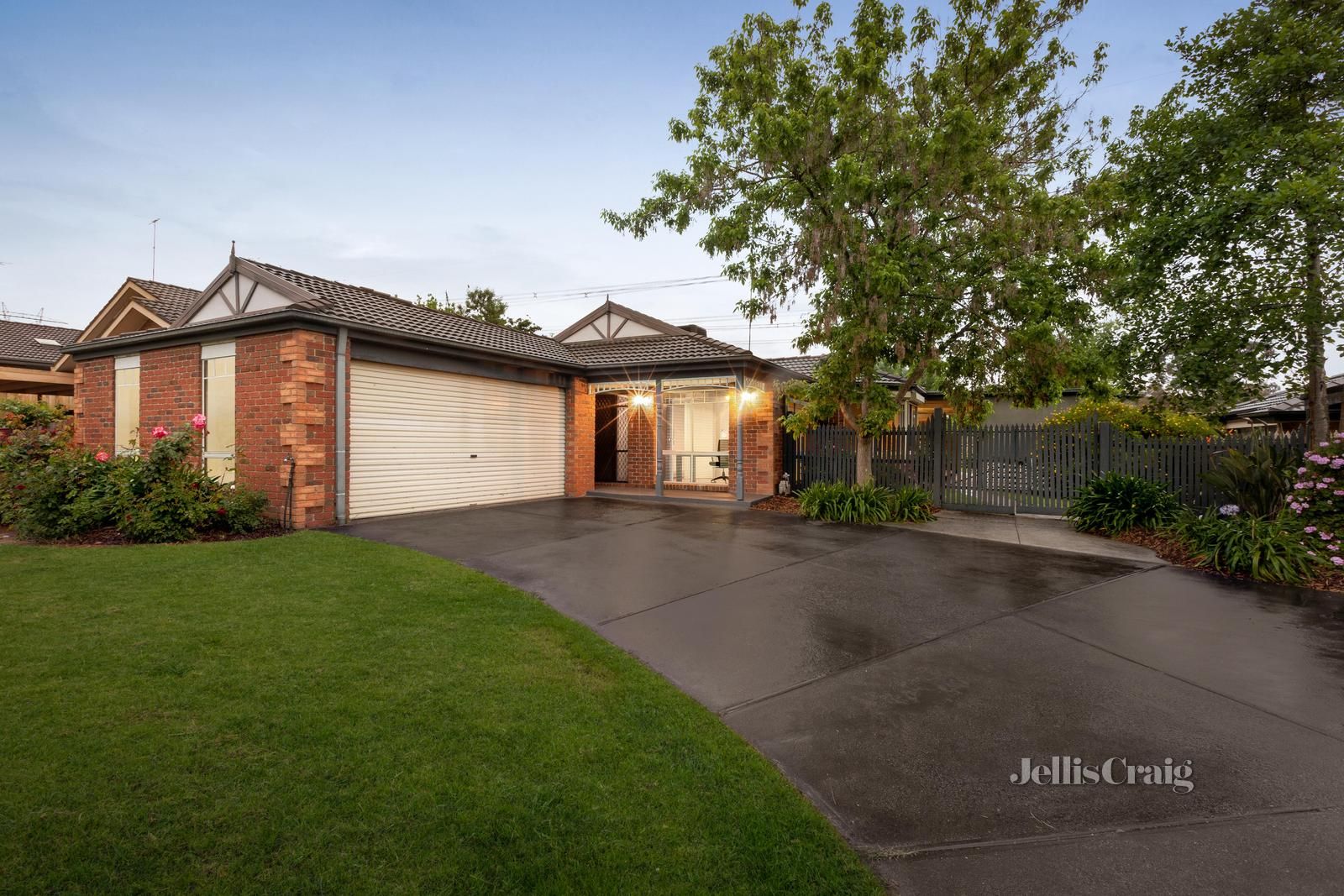 4 Kamarooka Drive, Wattle Glen VIC 3096, Image 0