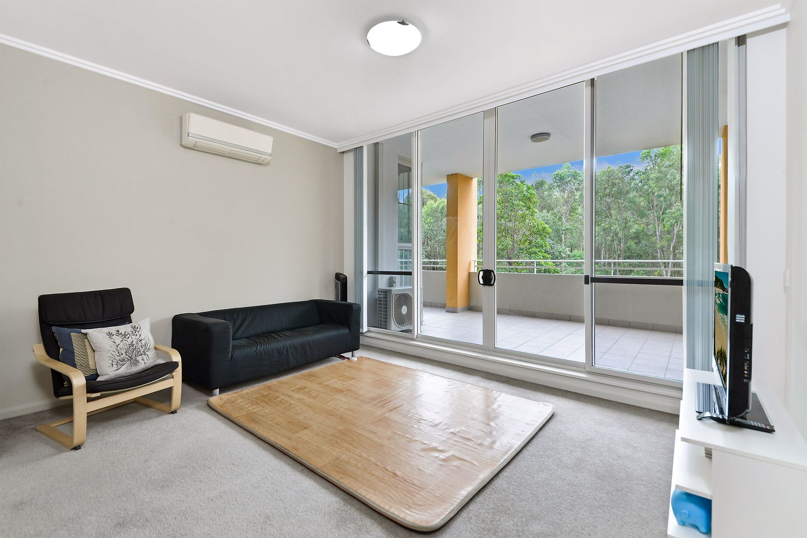 2**/33 Hill Road, Wentworth Point NSW 2127, Image 2