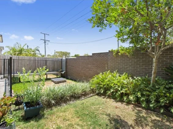 Additional image 5 of 5/126 Central Street, Labrador QLD 4215