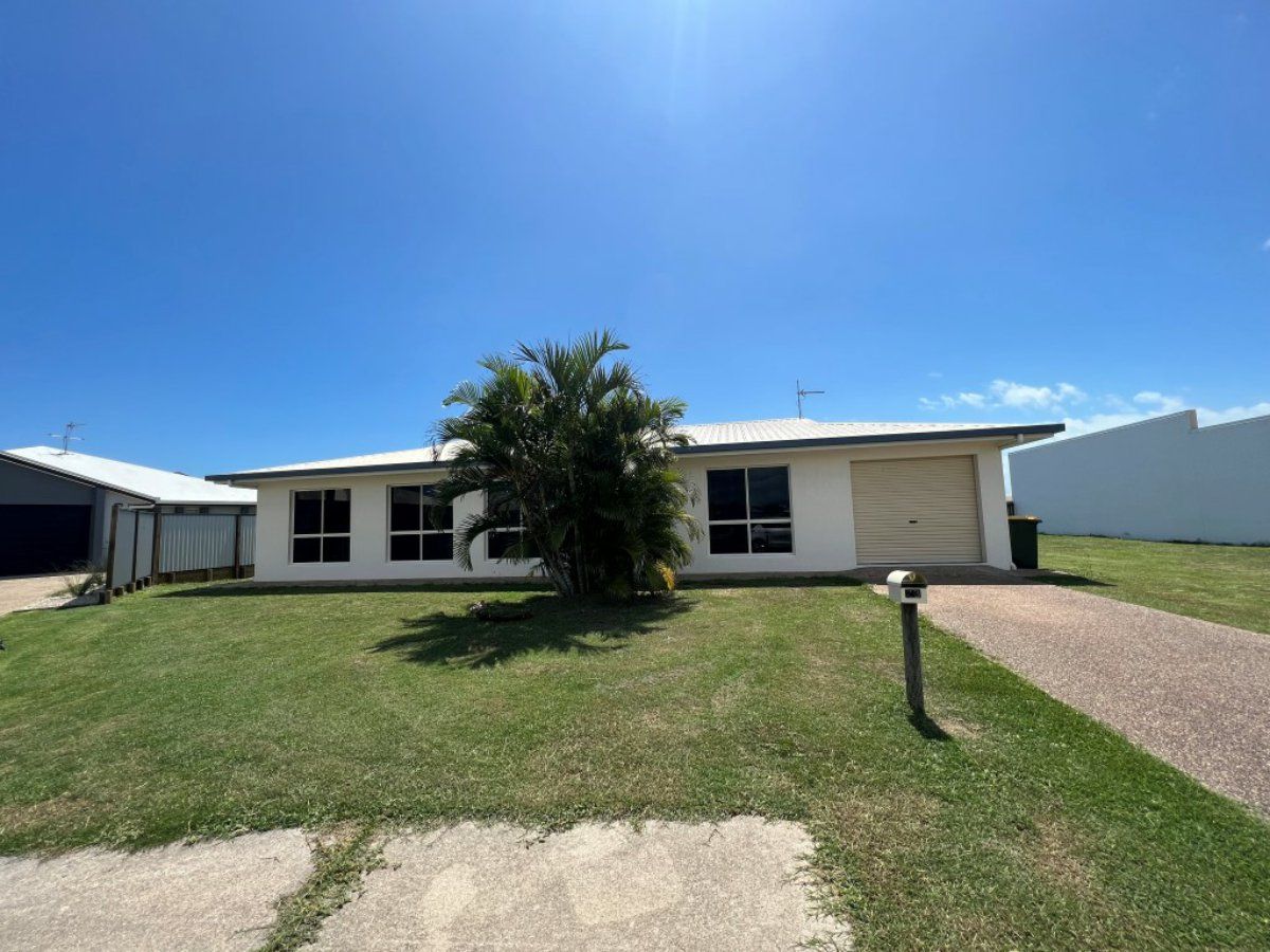 4 bedrooms House in 23 Hillview Place BOWEN QLD, 4805