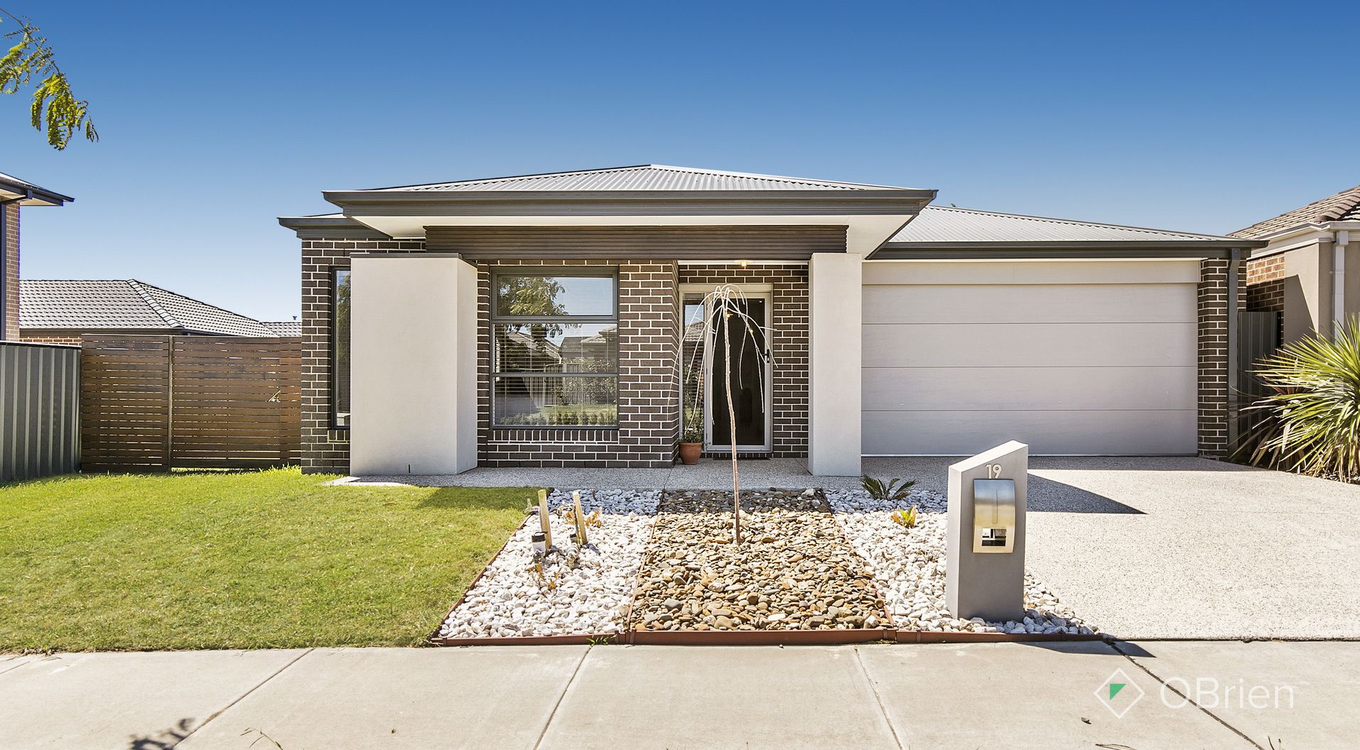 19 Fleuve Rise, Clyde North VIC 3978, Image 0