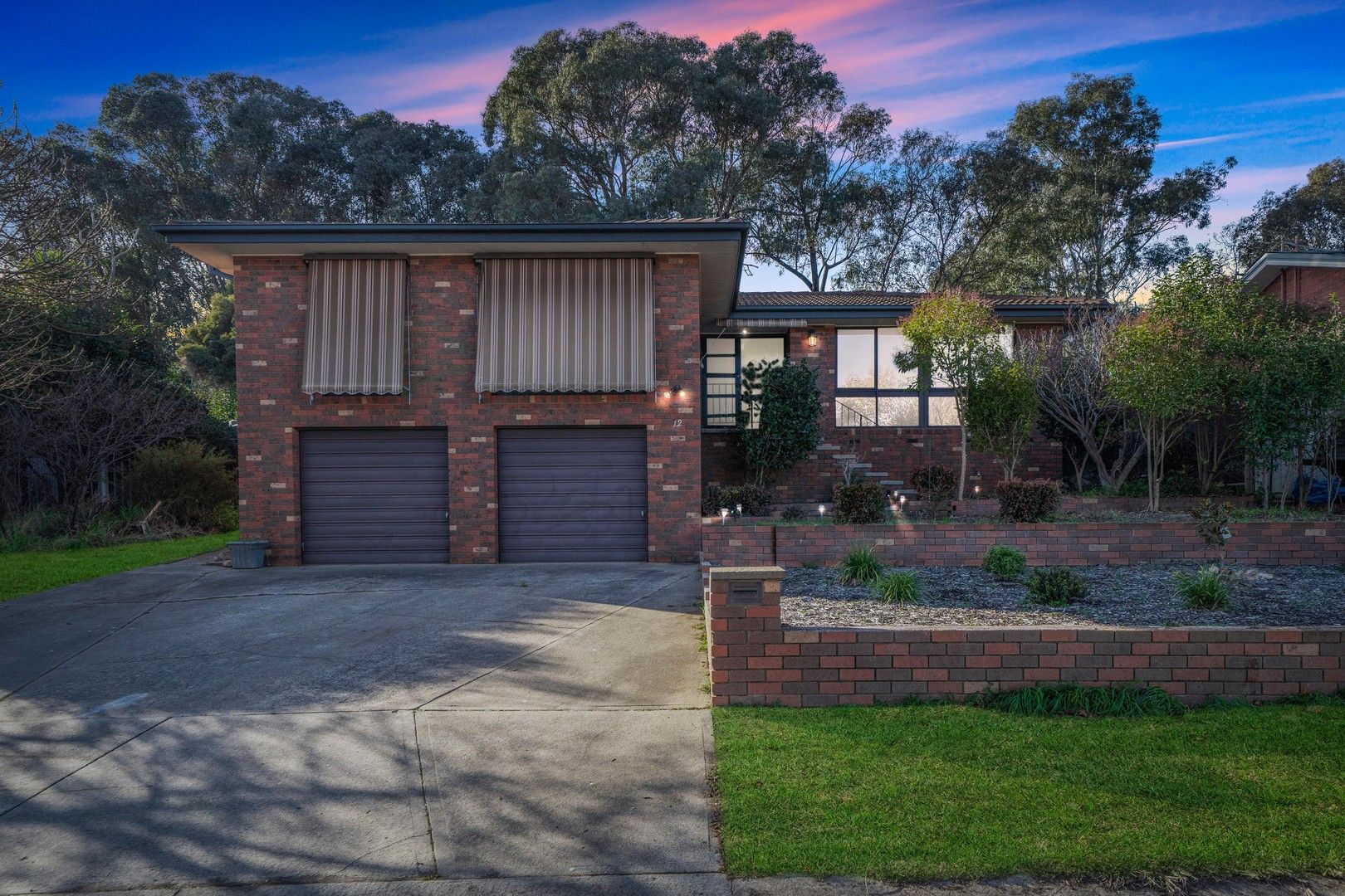 4 bedrooms House in 12 Stuckey Place CHARNWOOD ACT, 2615