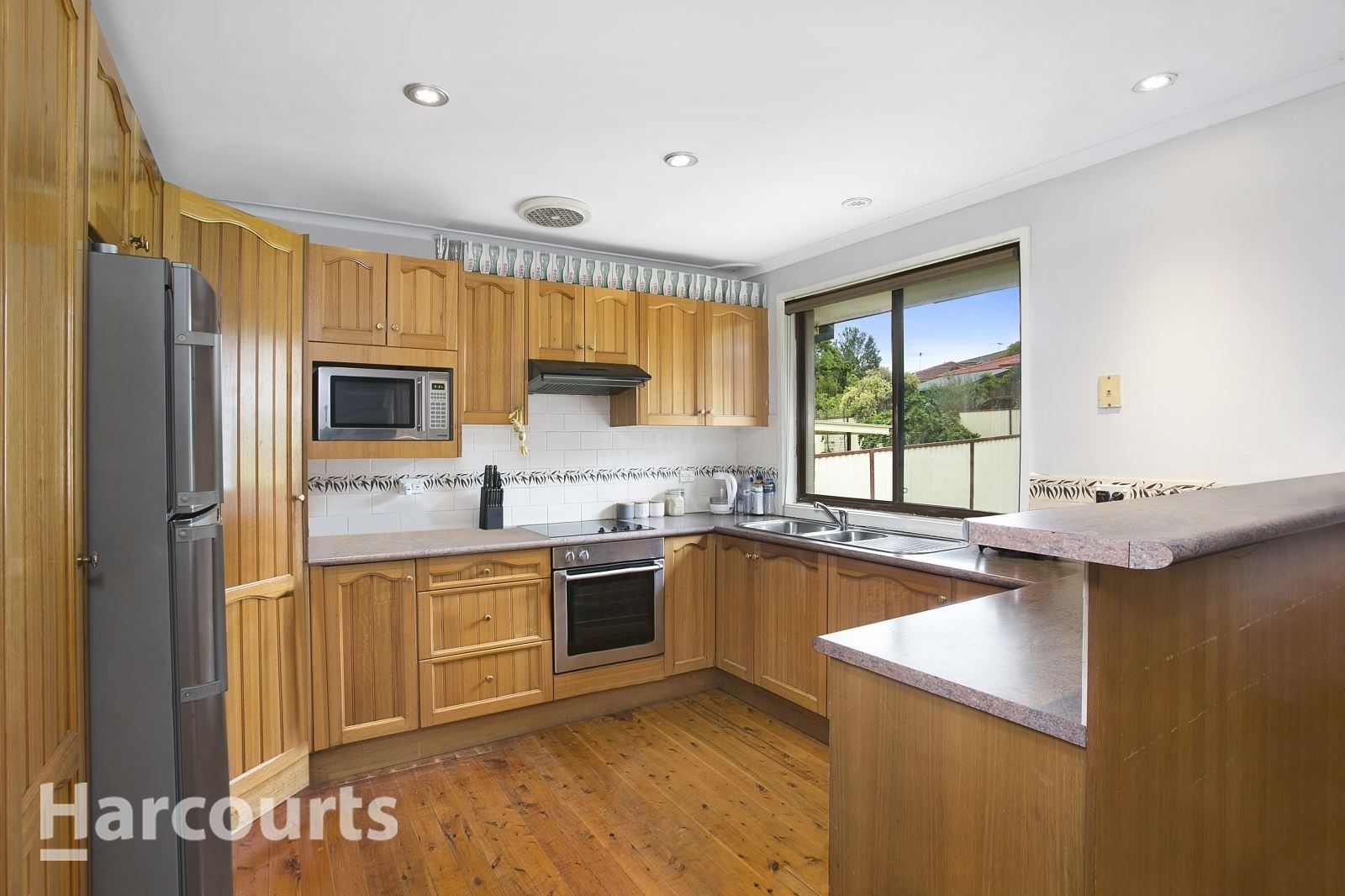 8 Cronulla Crescent, Woodbine NSW 2560, Image 2