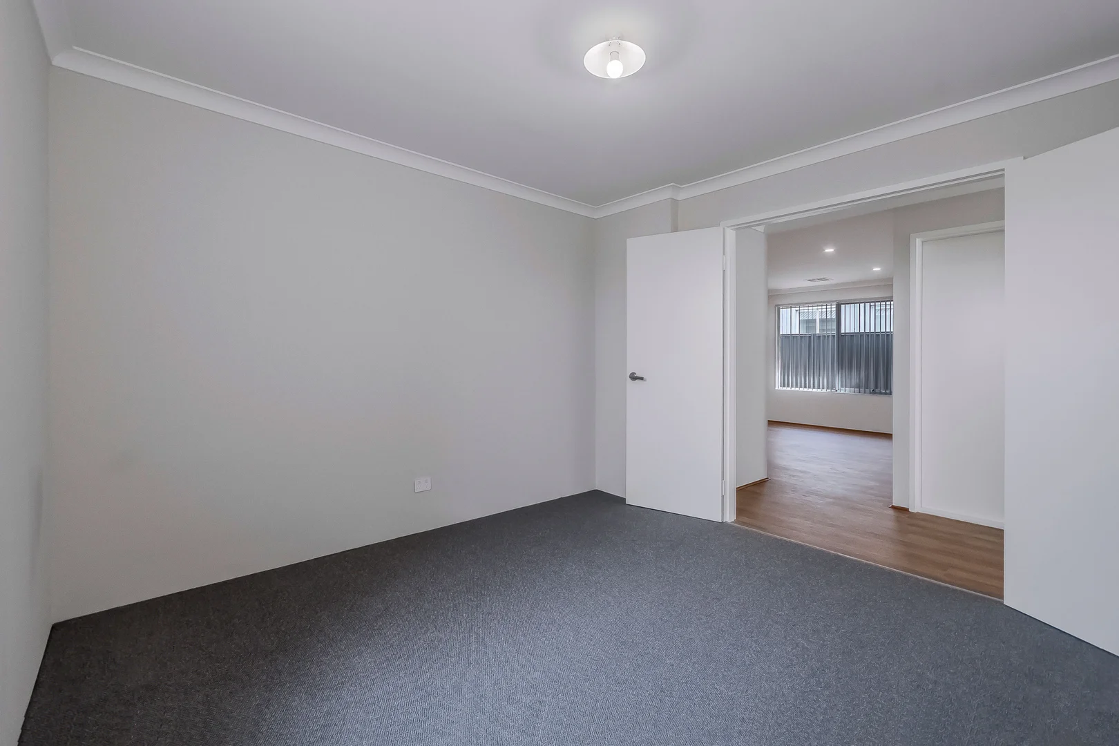 Additional image 10 of 404 Torwood Avenue, Treeby WA 6164