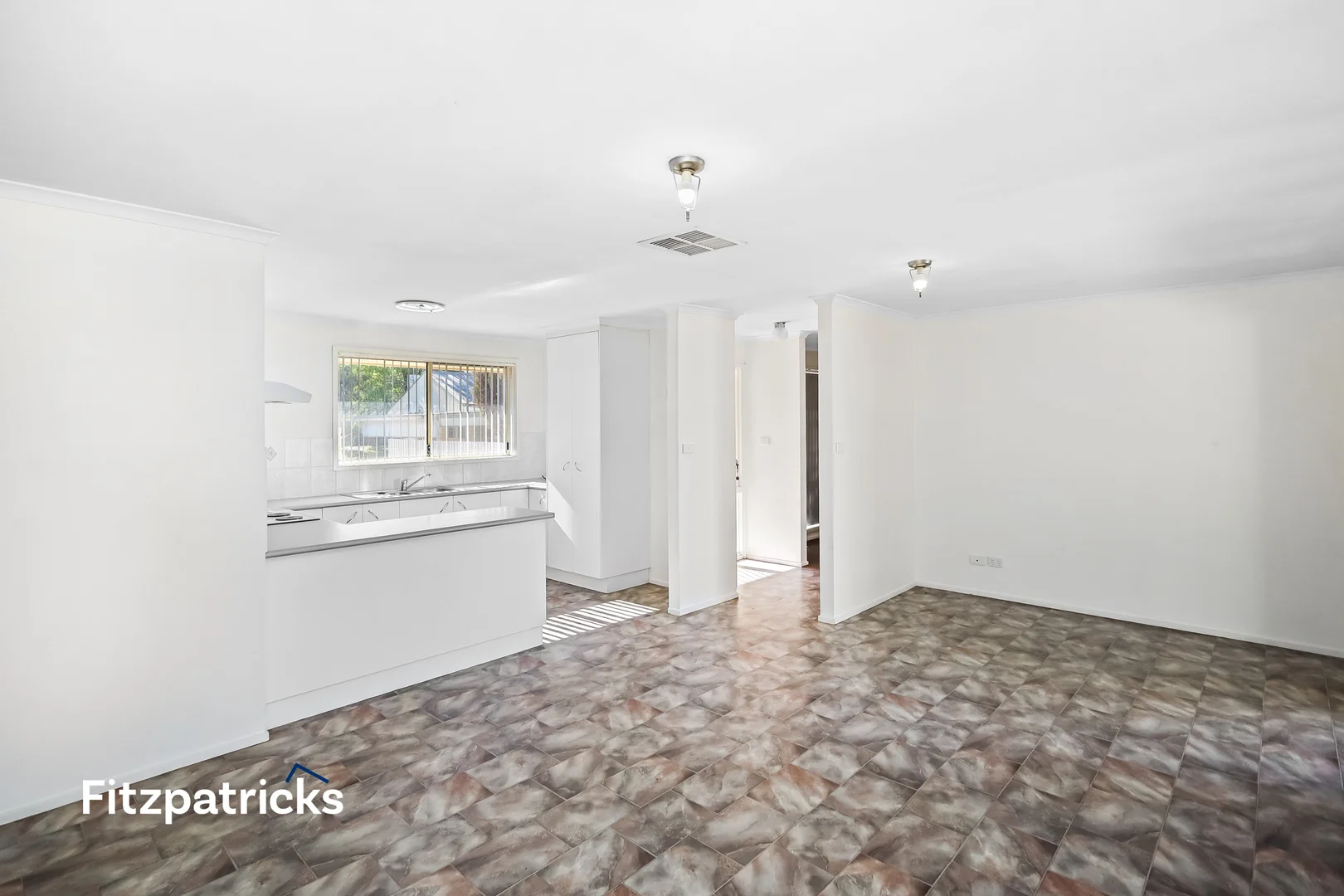 Additional image 2 of 406A Lake Albert Road, Kooringal NSW 2650