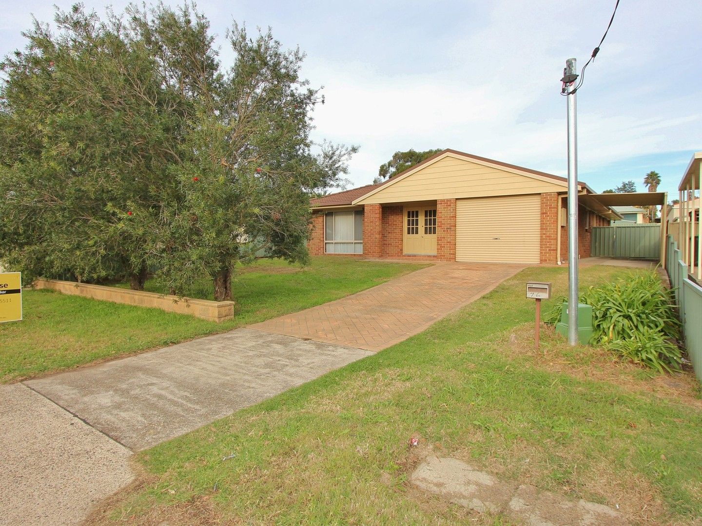 4 bedrooms House in 76 Main Road HEDDON GRETA NSW, 2321