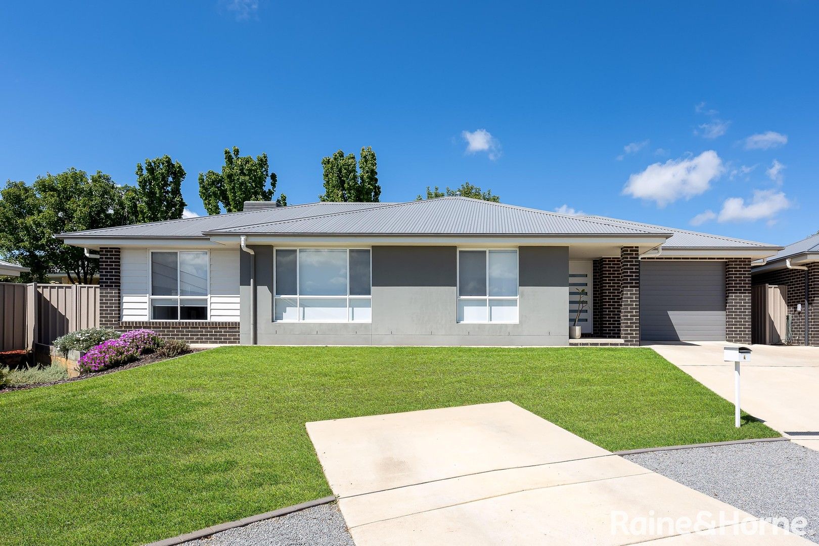 4/26 Pooginook Place, Bourkelands NSW 2650, Image 0