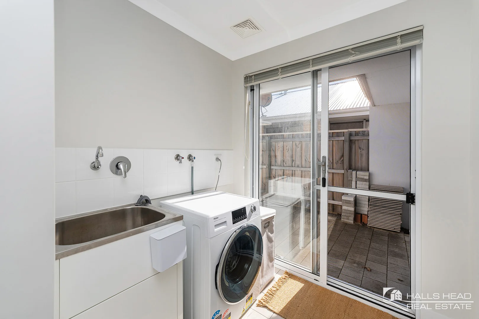 Additional image 23 of 7 Teneriffe Rise, Halls Head WA 6210