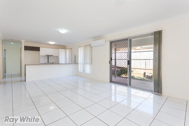 8 Green Pl, Redland Bay QLD 4165, Image 2