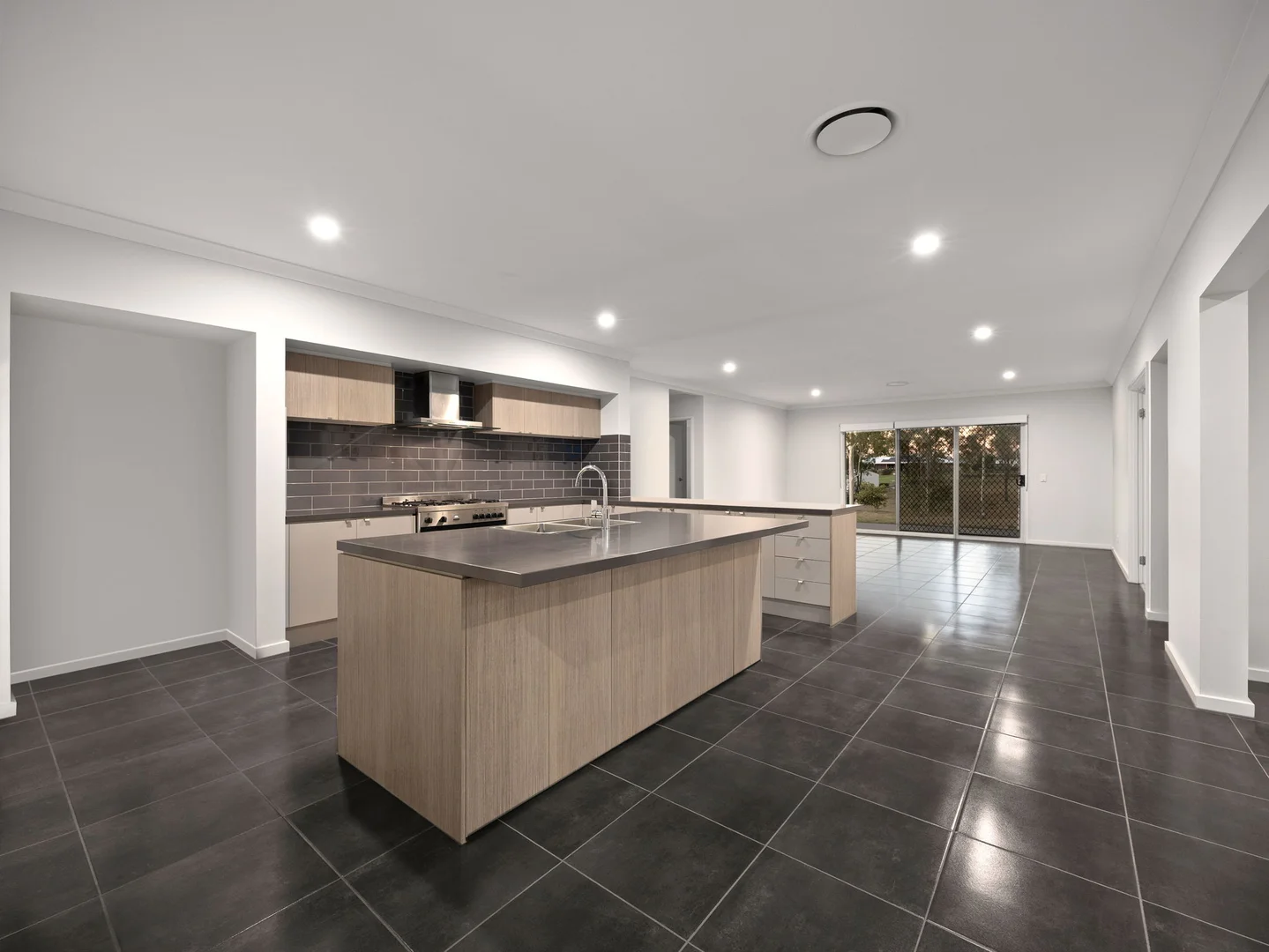 Additional image 5 of 13 Drysdale Place, Kensington Grove QLD 4341