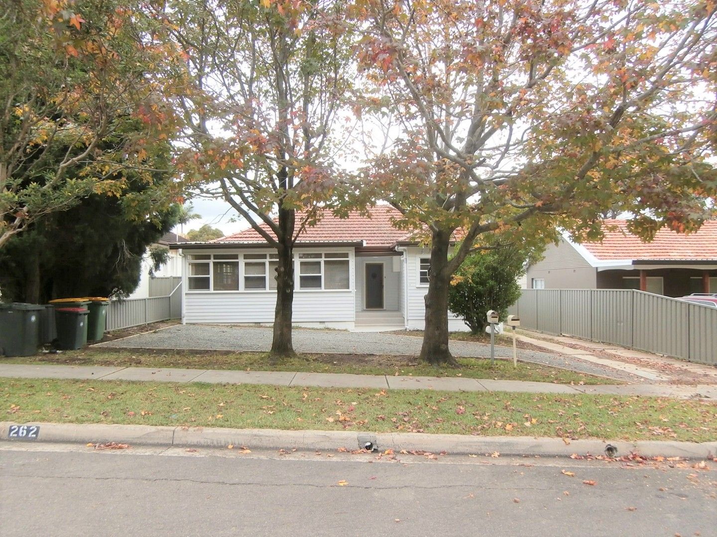 3 bedrooms House in 262 Burraneer Bay Road CARINGBAH NSW, 2229