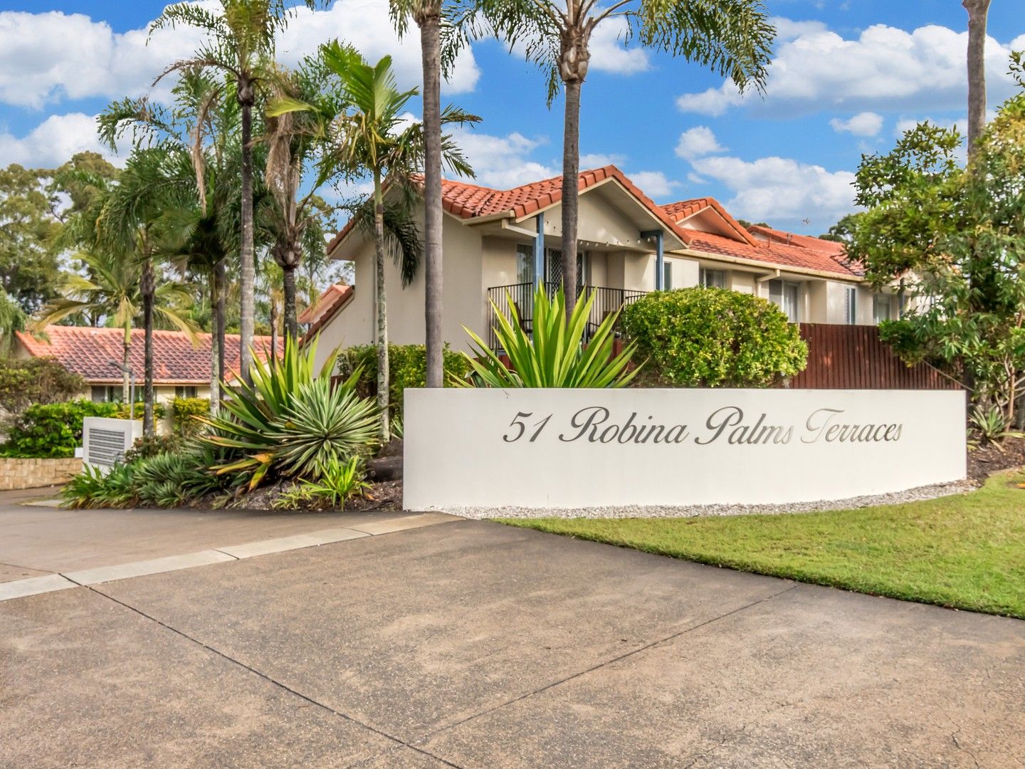 4 bedrooms Apartment / Unit / Flat in 9/51 Cottesloe Drive ROBINA QLD, 4226