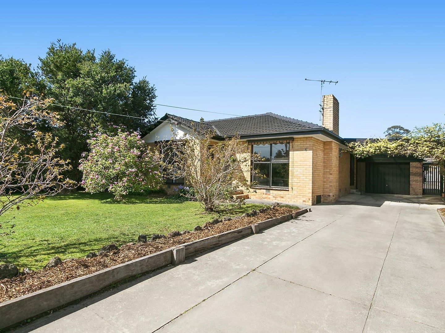 6 Esther Crescent, Mooroolbark VIC 3138, Image 0