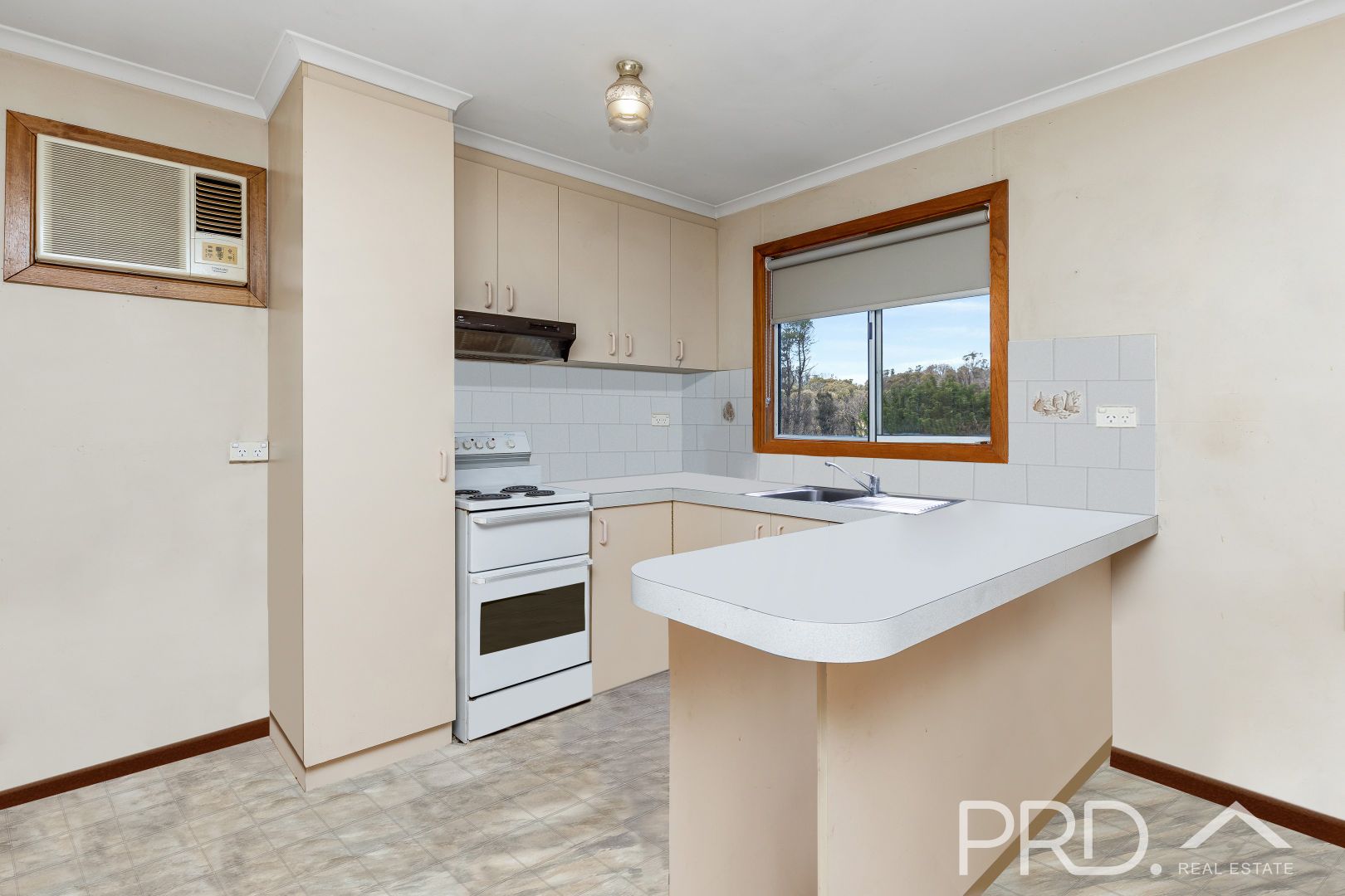 24 Mayday Road, Batlow NSW 2730, Image 2