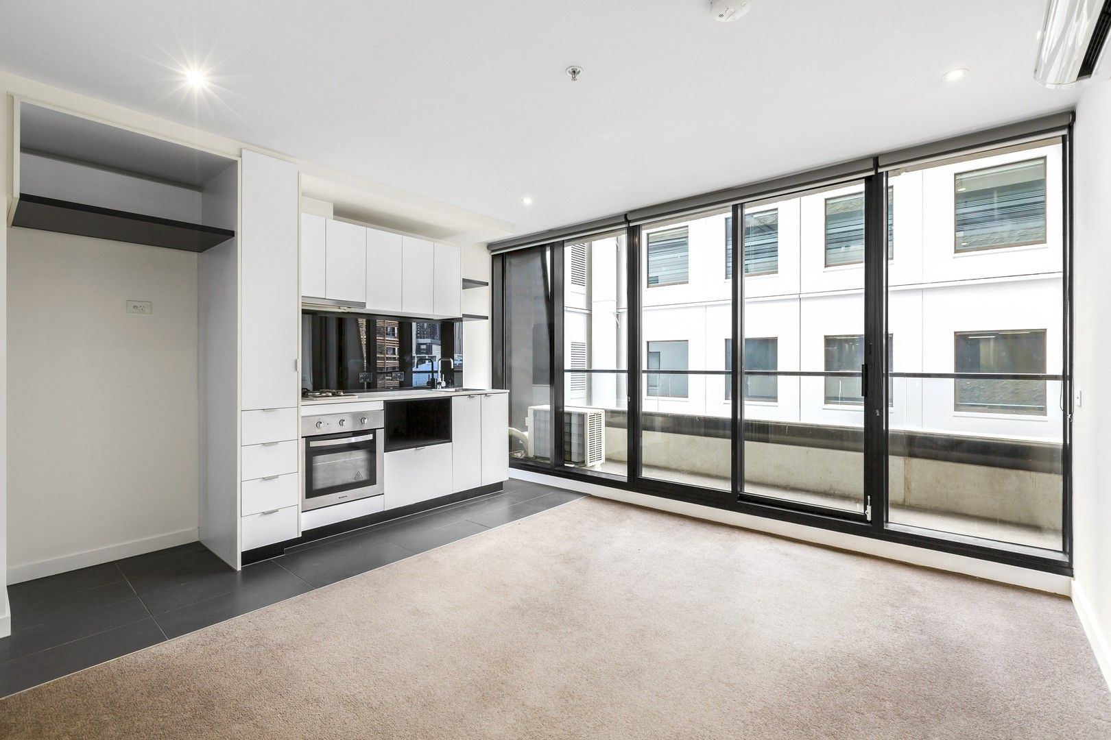 1 bedrooms Apartment / Unit / Flat in 403/7 Katherine Place MELBOURNE VIC, 3000