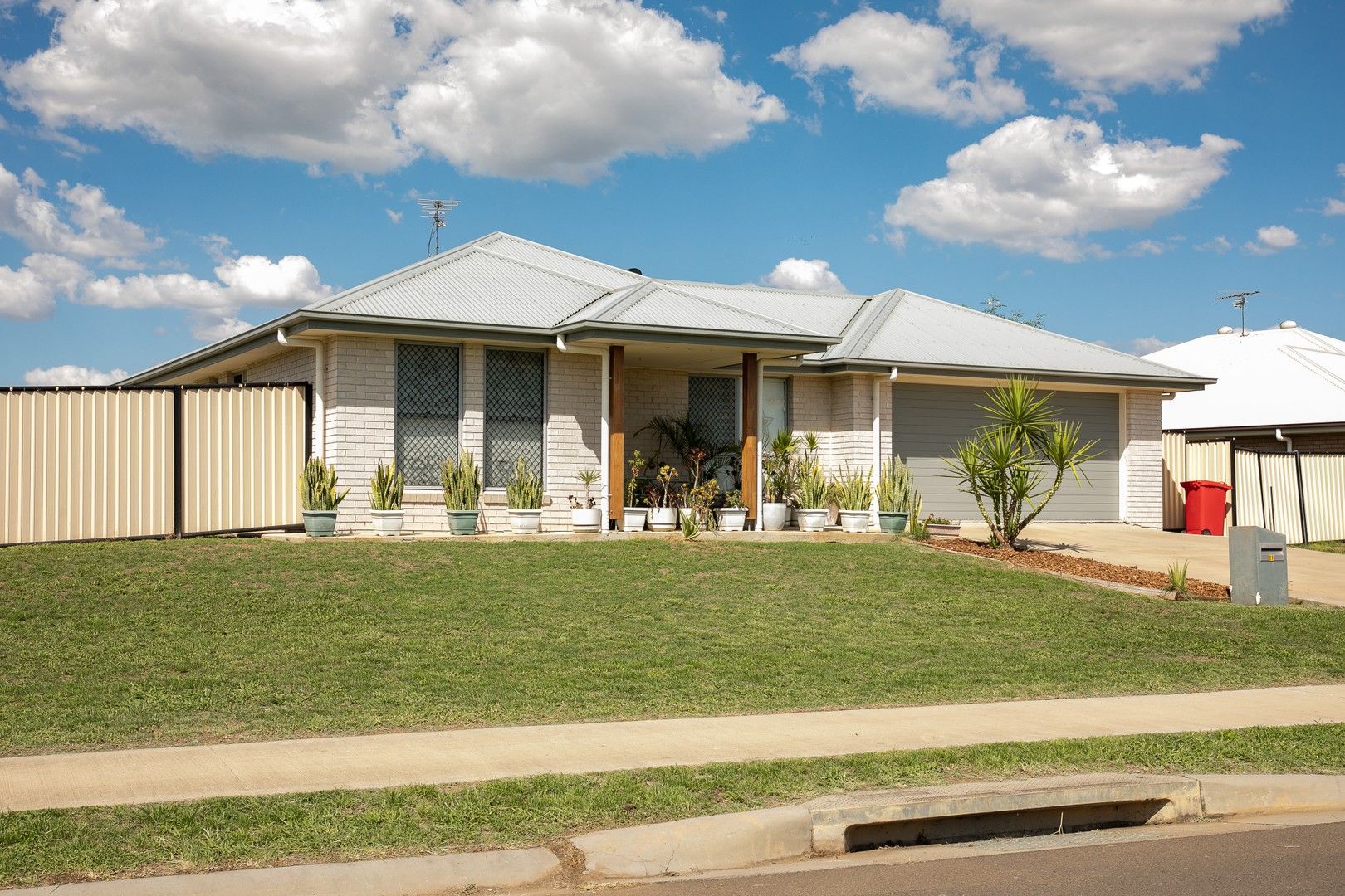 21 Beetson Drive, Roma QLD 4455, Image 0