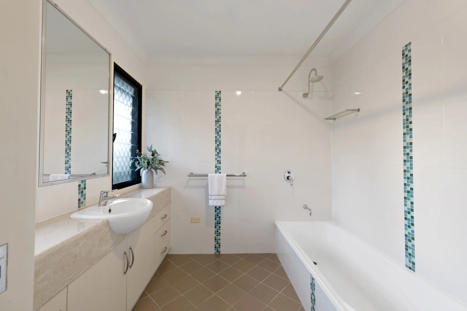 Additional image 18 of 7A Kinnon Street, Glenella QLD 4740